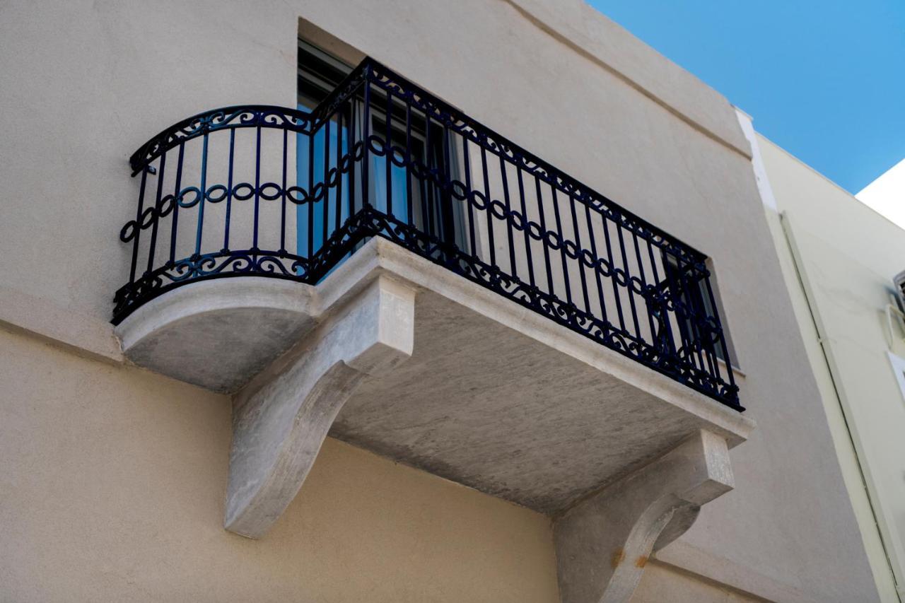 Times Elegant Rooms Ermoupoli Esterno foto