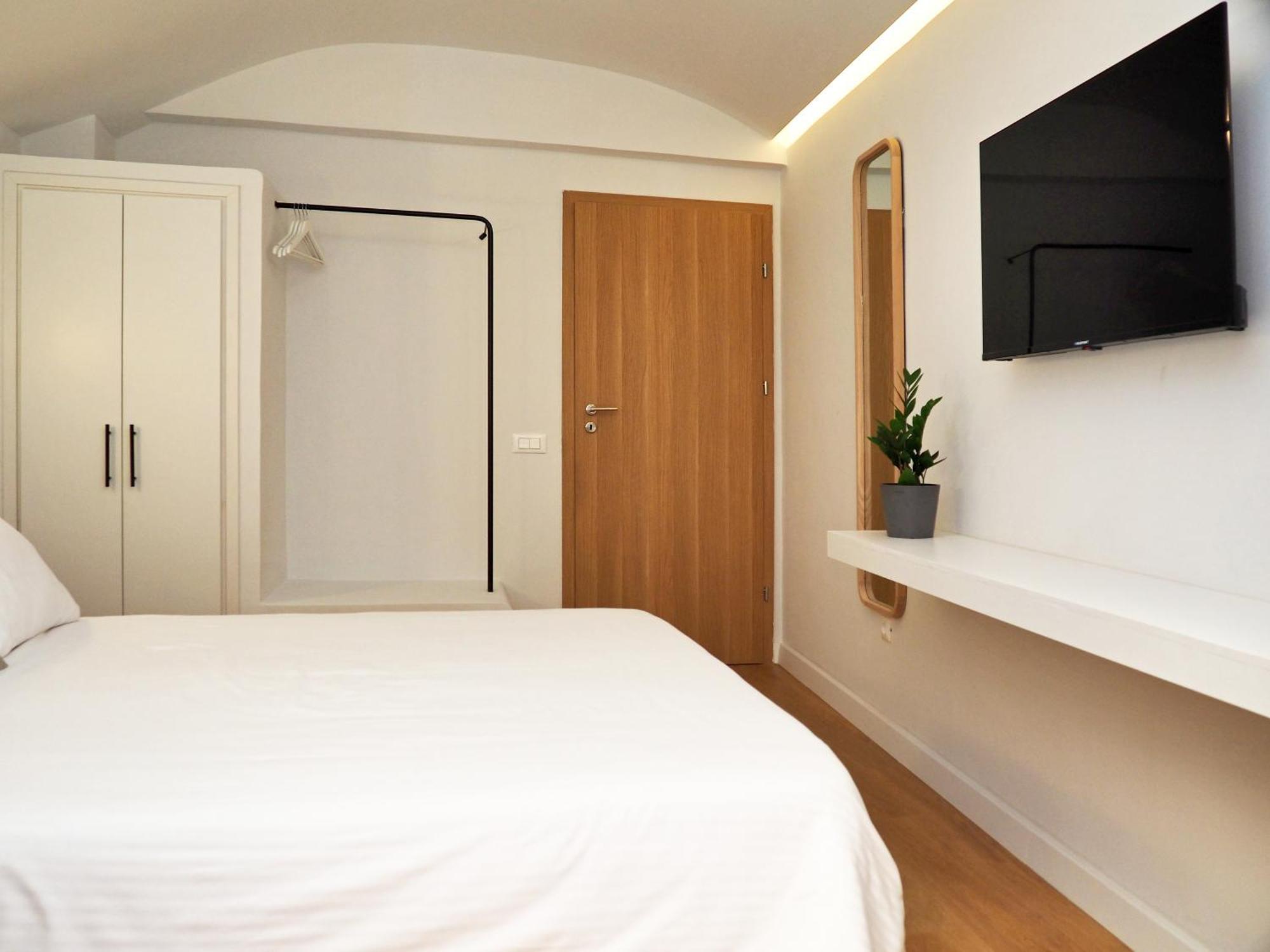Times Elegant Rooms Ermoupoli Esterno foto