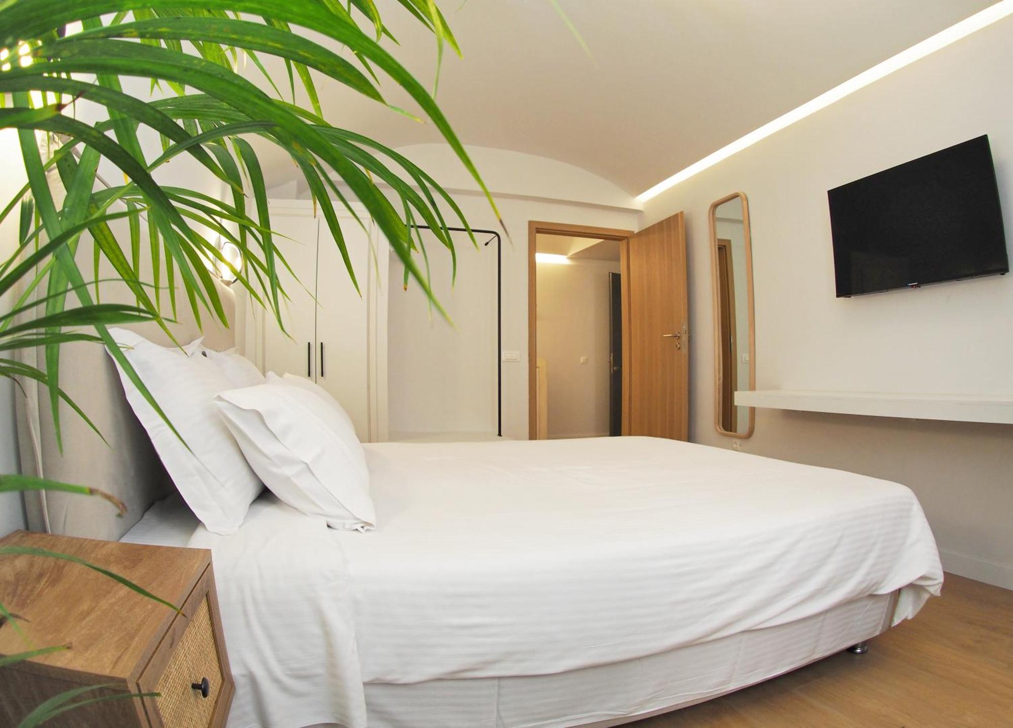Times Elegant Rooms Ermoupoli Esterno foto
